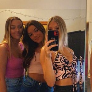 Meet your Posher, Chloe